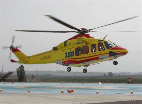 incidente san gimignano oggi|San Gimignano, tir travolge famiglia in auto: gravi。